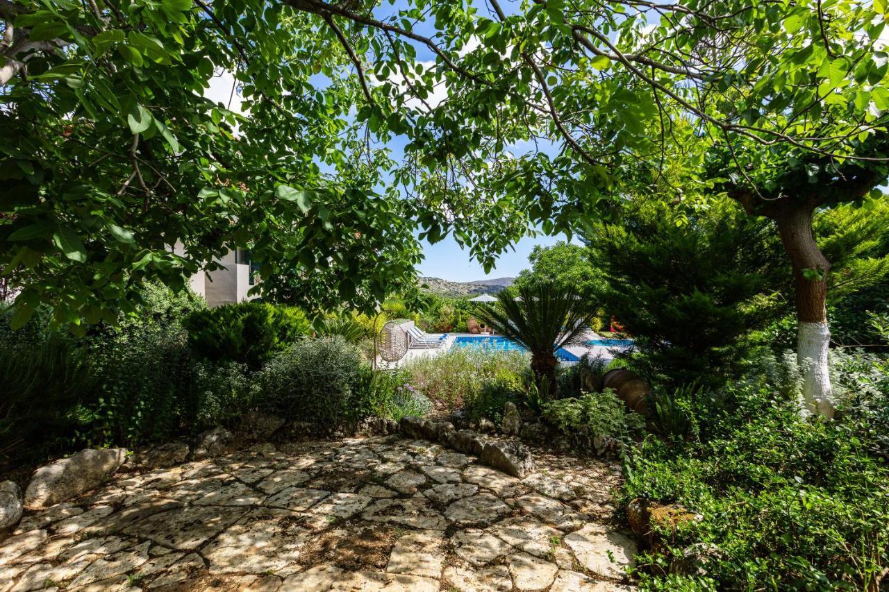 Alonia Villa, Refined Living With 50M2 Private Pool, By Thinkvilla Melidhonion  Exterior photo