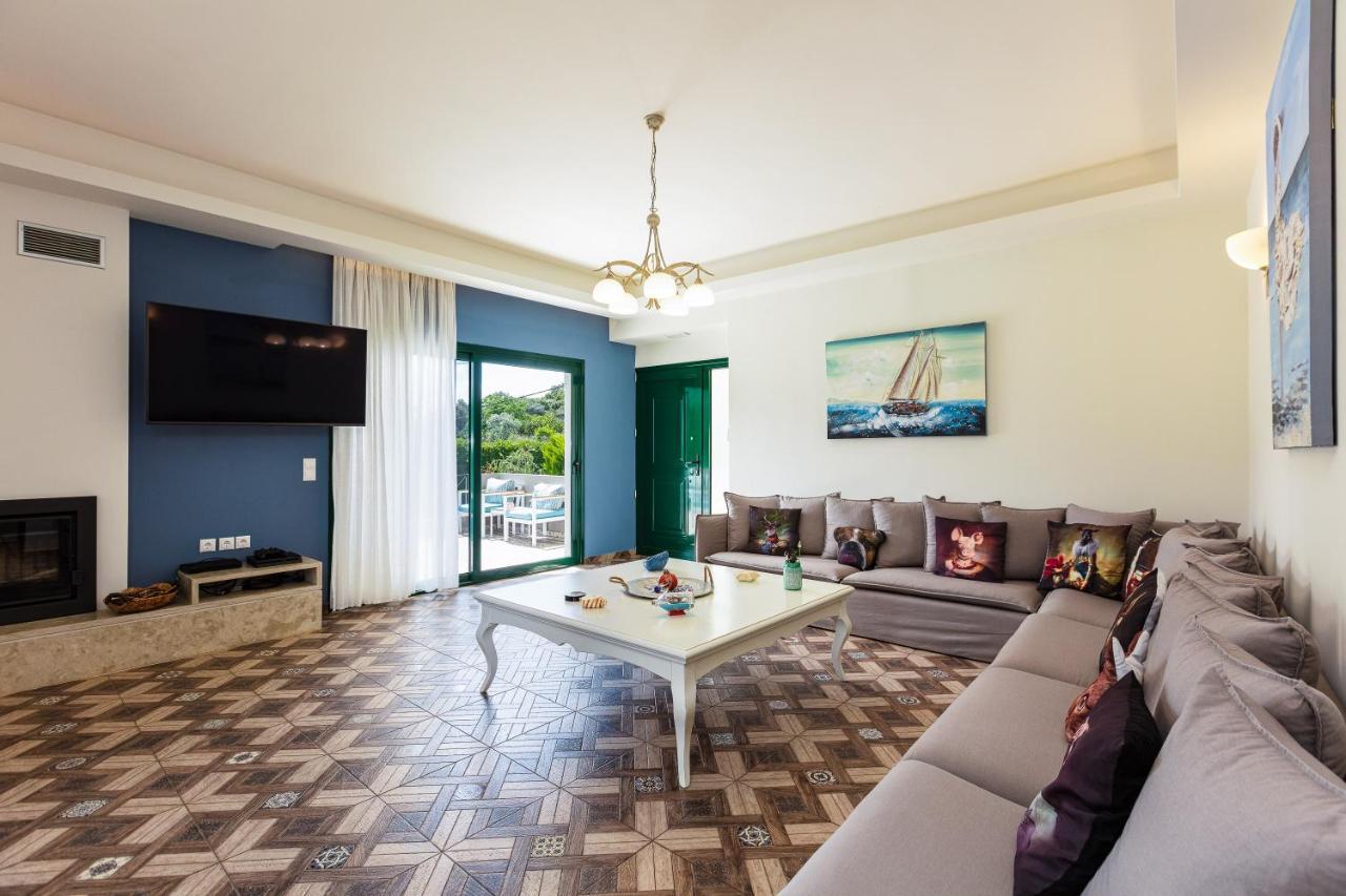 Alonia Villa, Refined Living With 50M2 Private Pool, By Thinkvilla Melidhonion  Exterior photo
